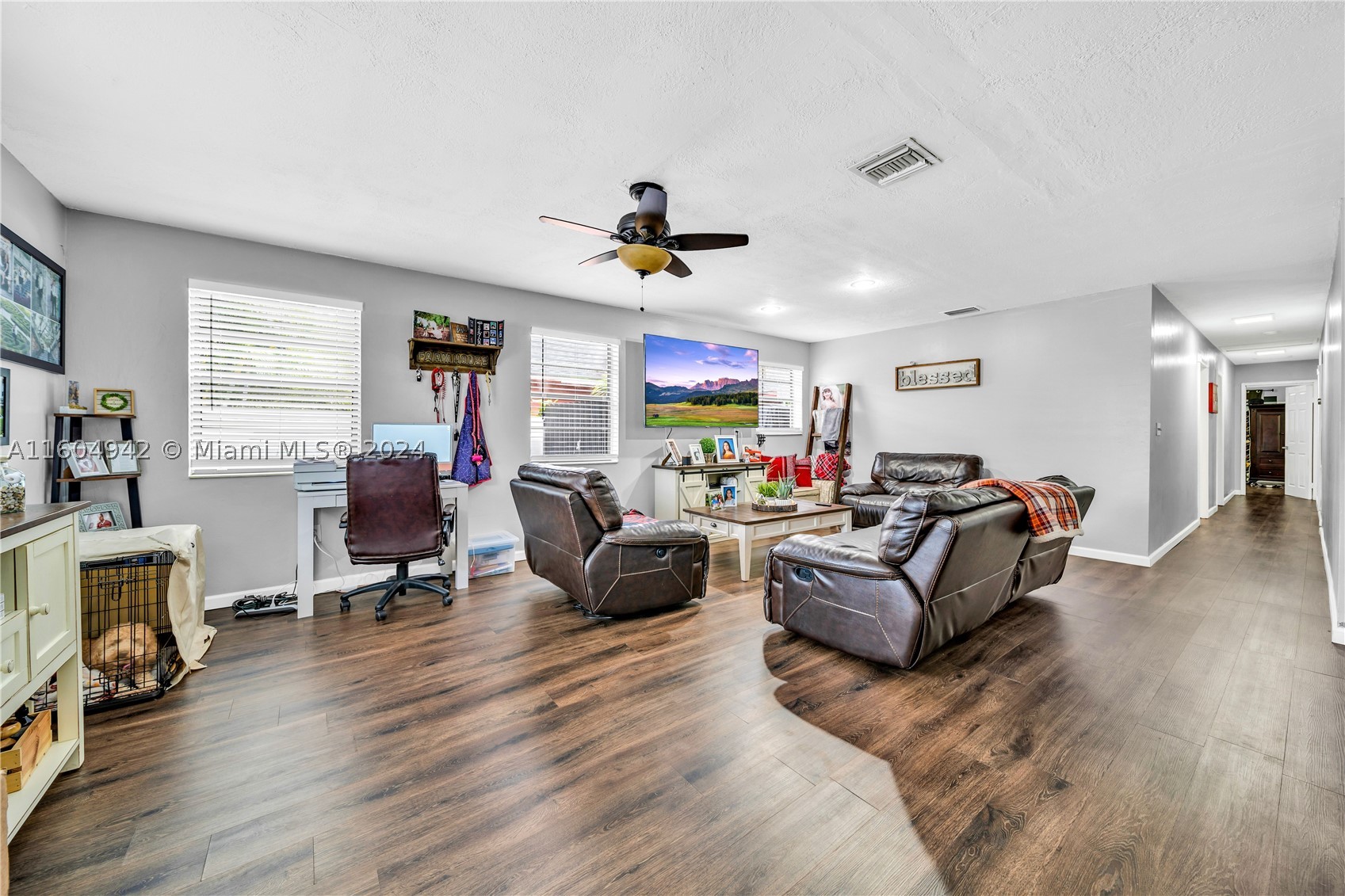 875 E 29th Street, Hialeah, FL 33013 — photo 2