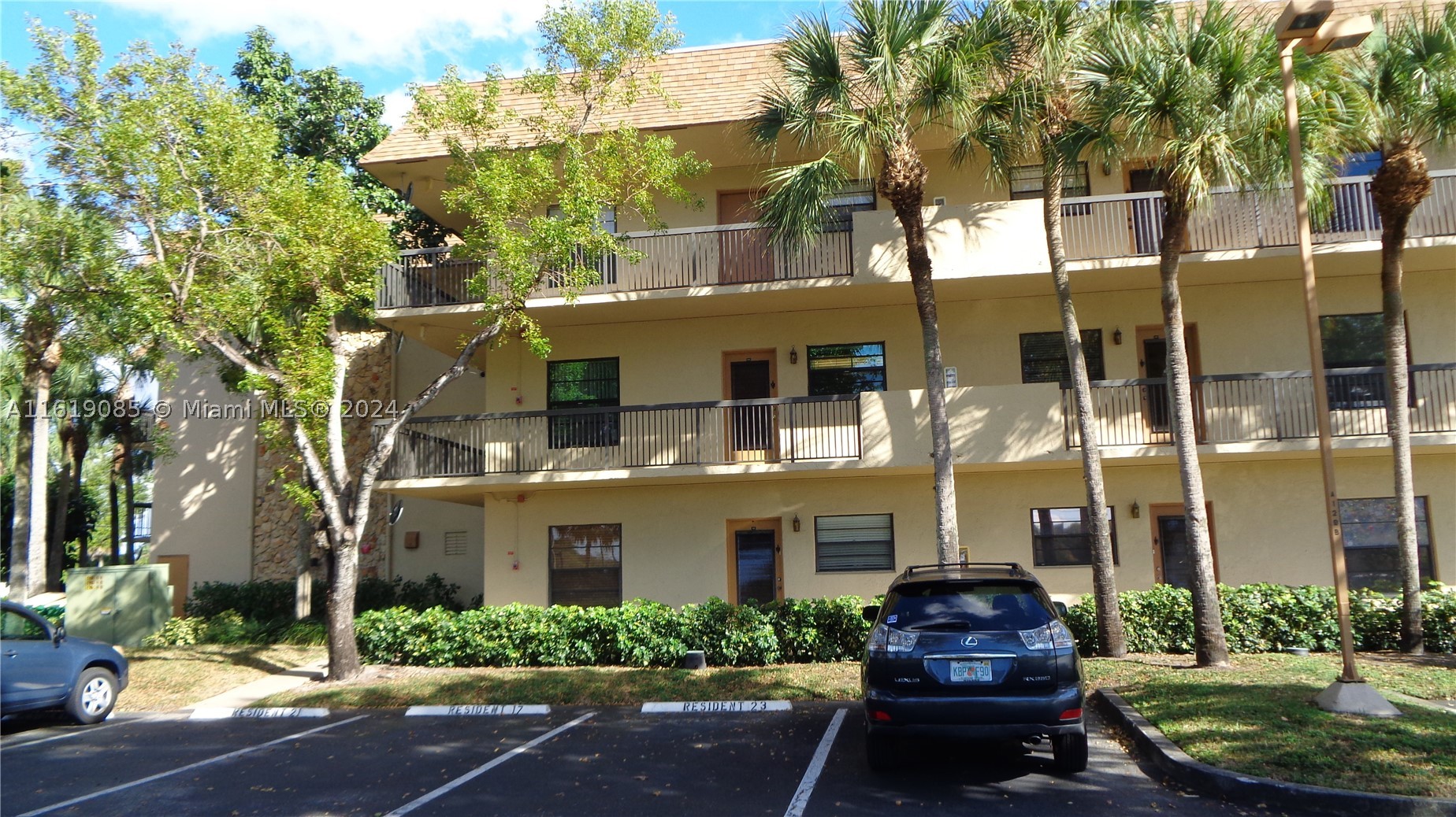 6085 N Sabal Palm Blvd 204 — photo
