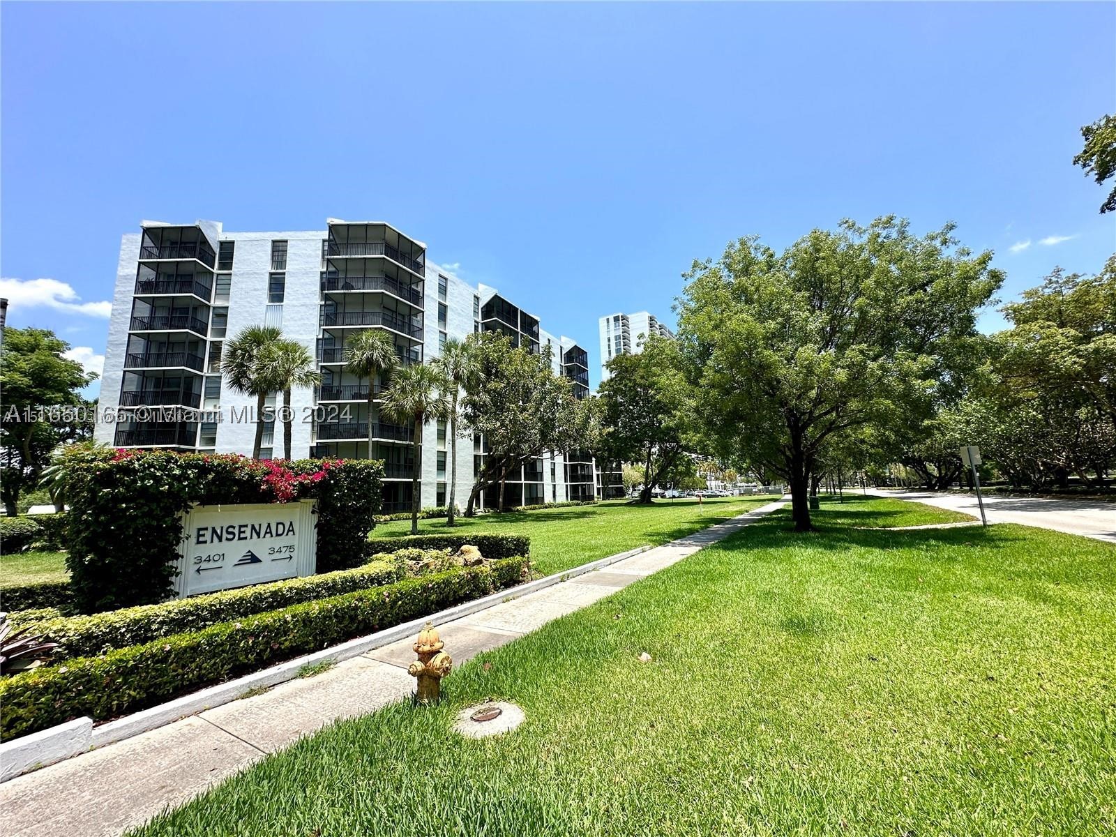 3475 N Country Club Dr 204 — photo