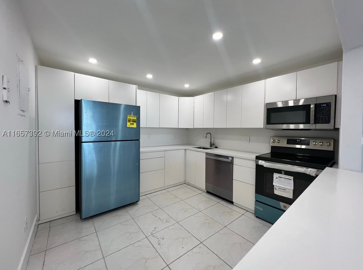 13499 Biscayne Blvd 1405 — photo