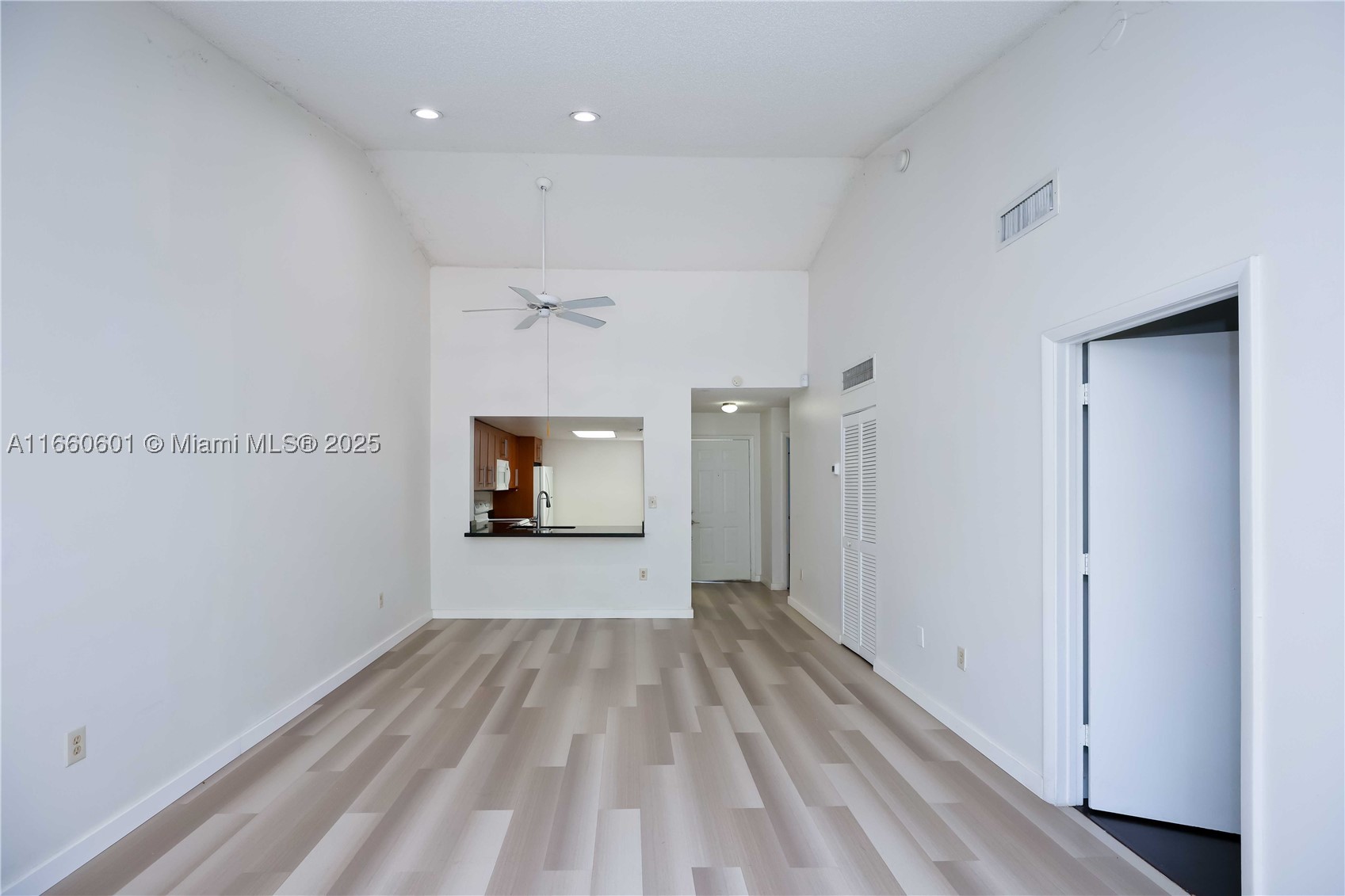 446 SW 113th Way 446 — photo