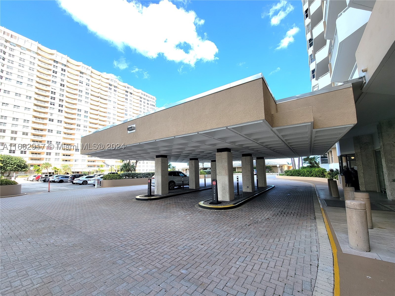 1980 S Ocean Dr 2C — photo