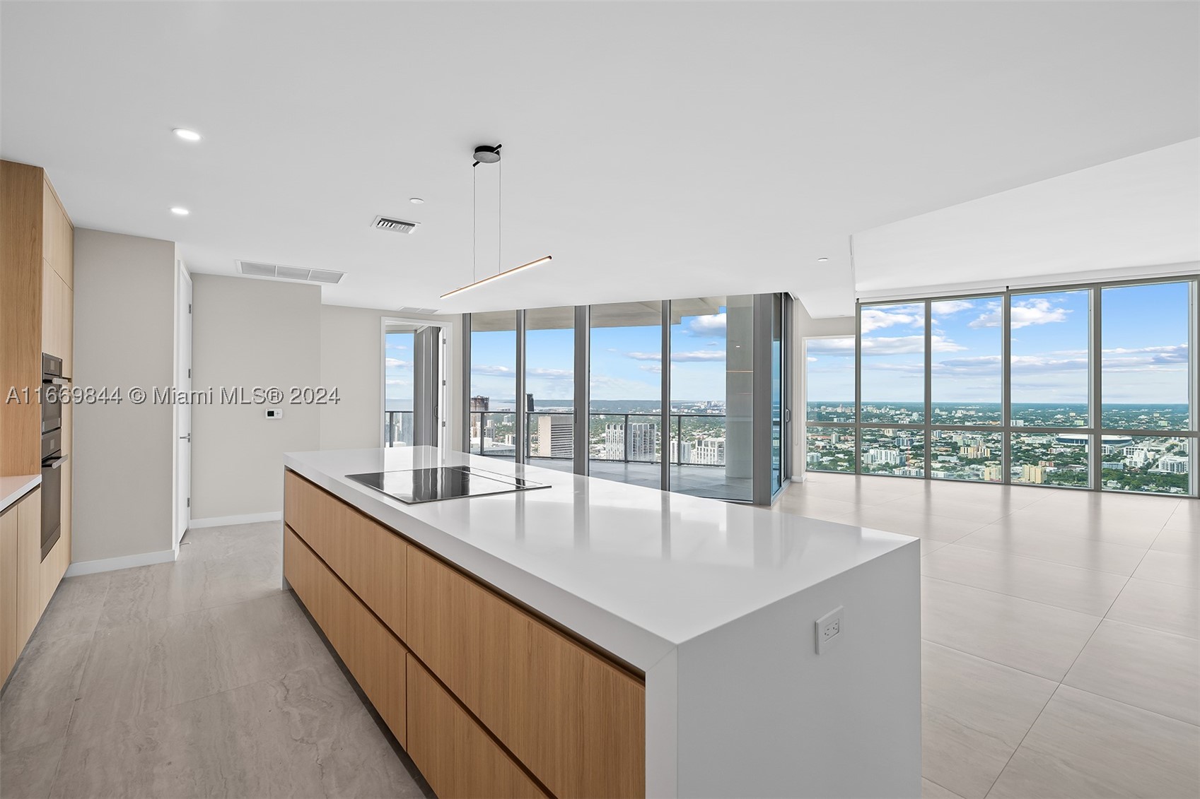851 NE 1st Ave Ph 5412 — photo