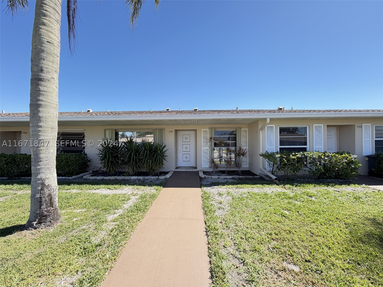 20927 Sedgewick Dr — photo