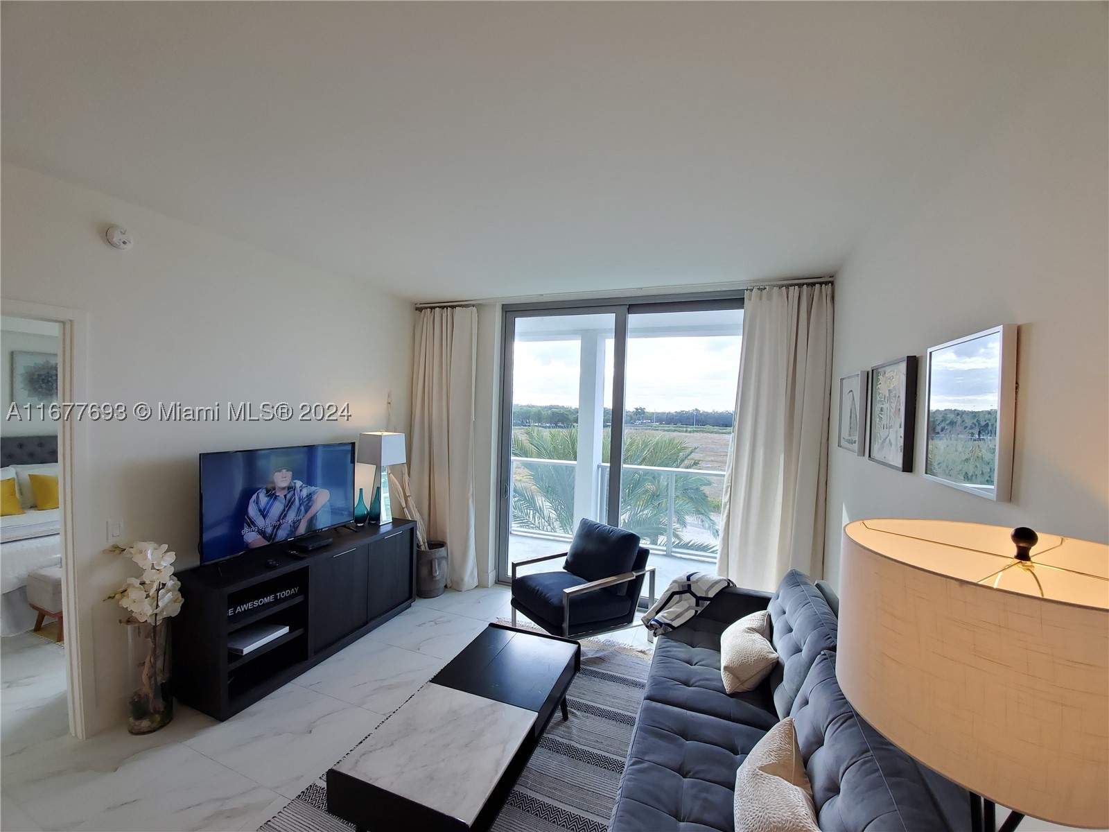 2000 Metropica Way 305 — photo