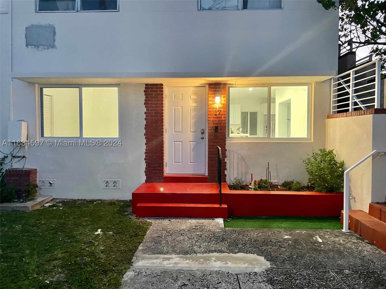 1201 Marseille Dr 17 — photo