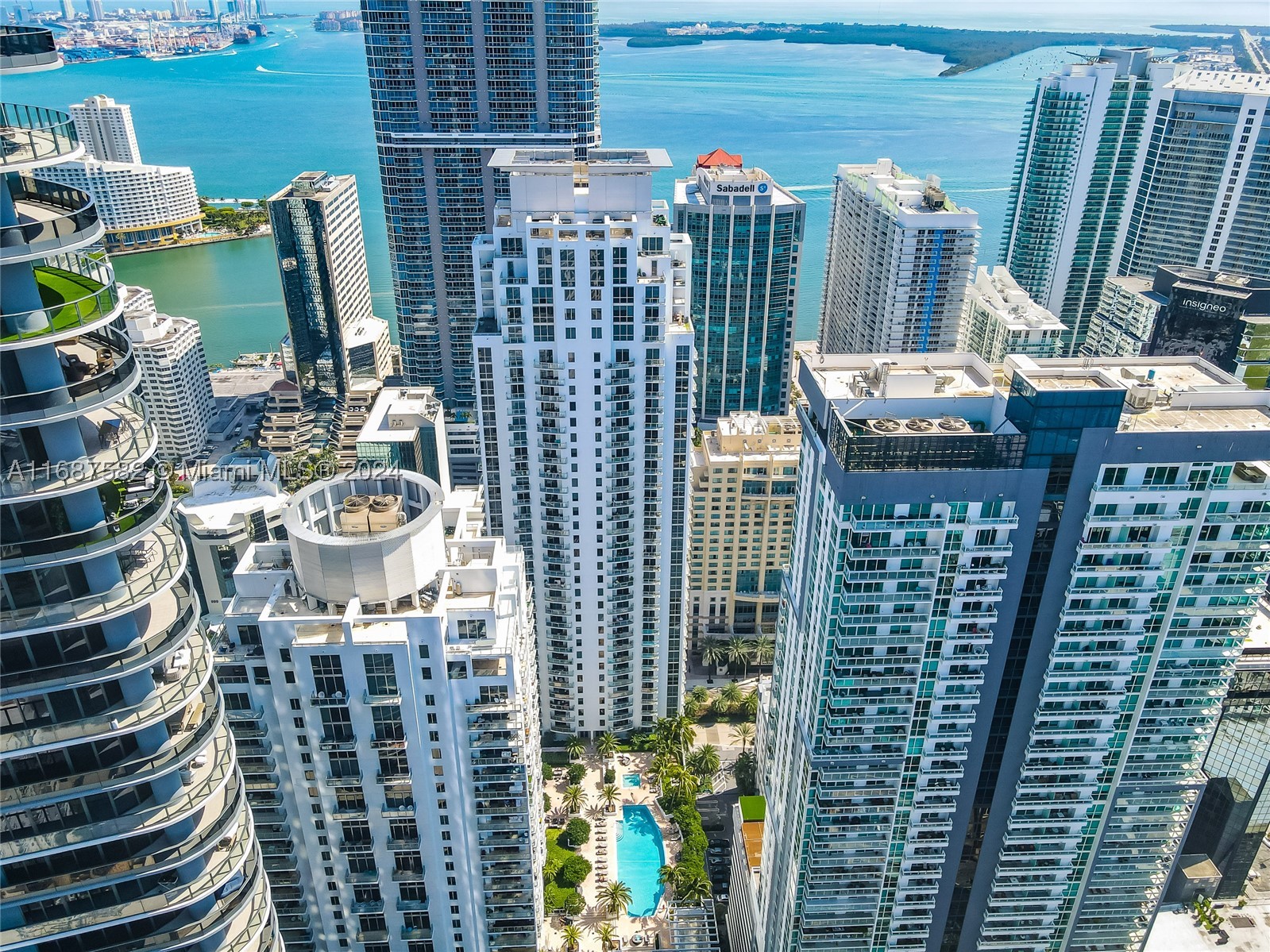 1060 Brickell Ave 409 — photo