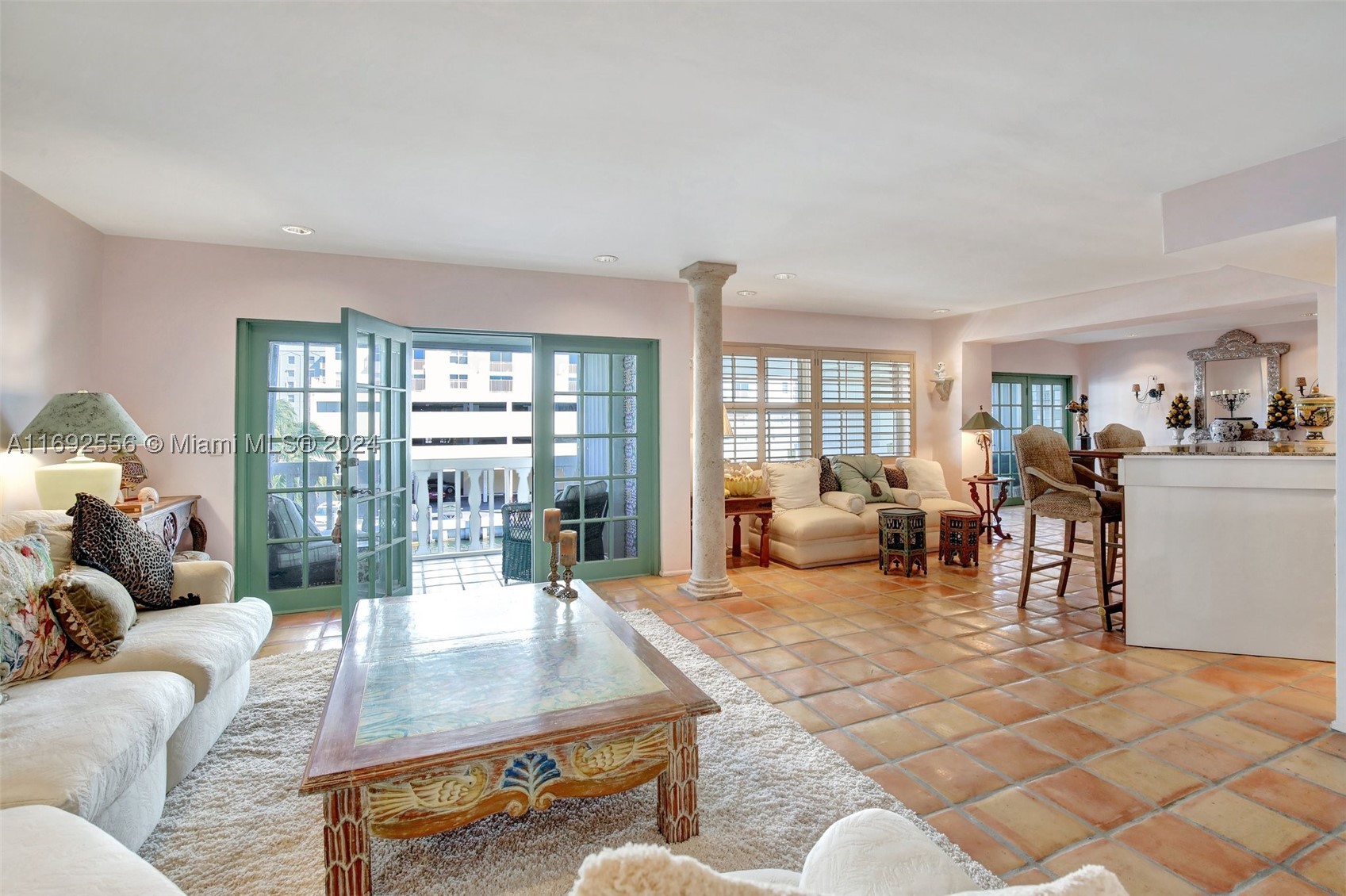 450 Paradise Isle Blvd 307 & 308 — photo