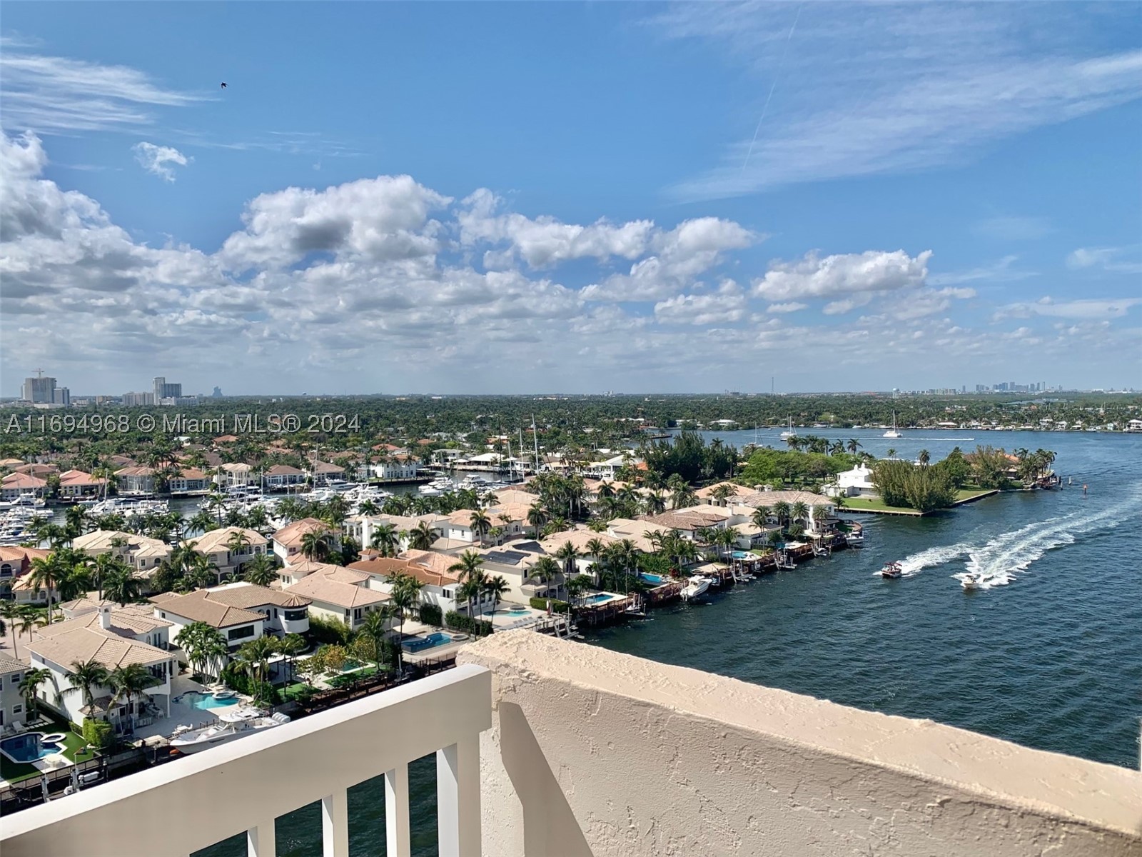 1500 S Ocean Dr 17E — photo