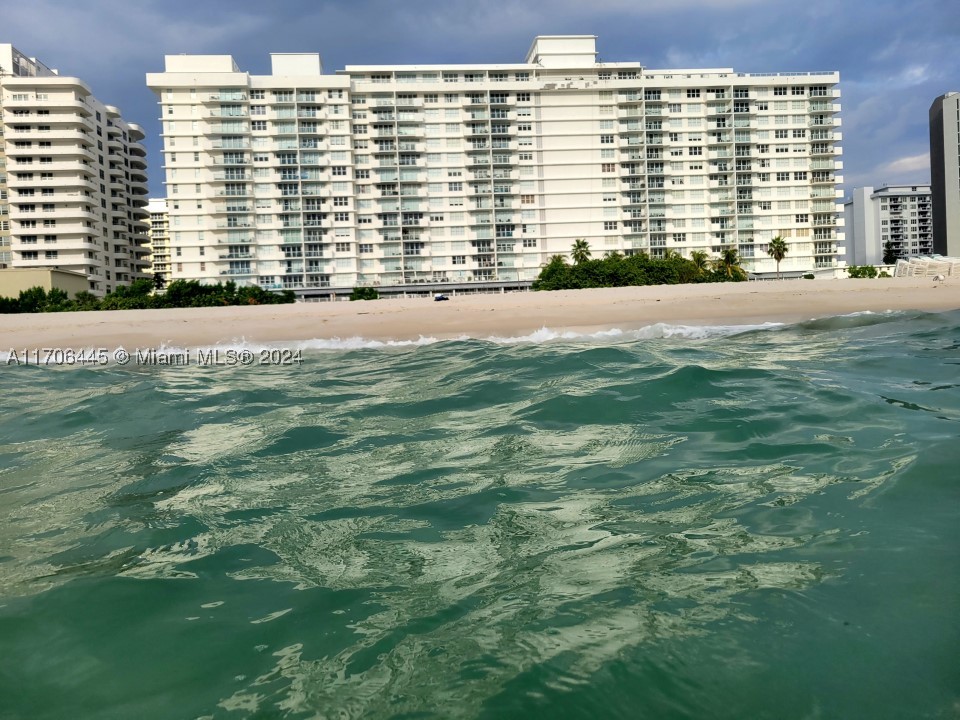 5601 Collins Ave Ph-9 — photo