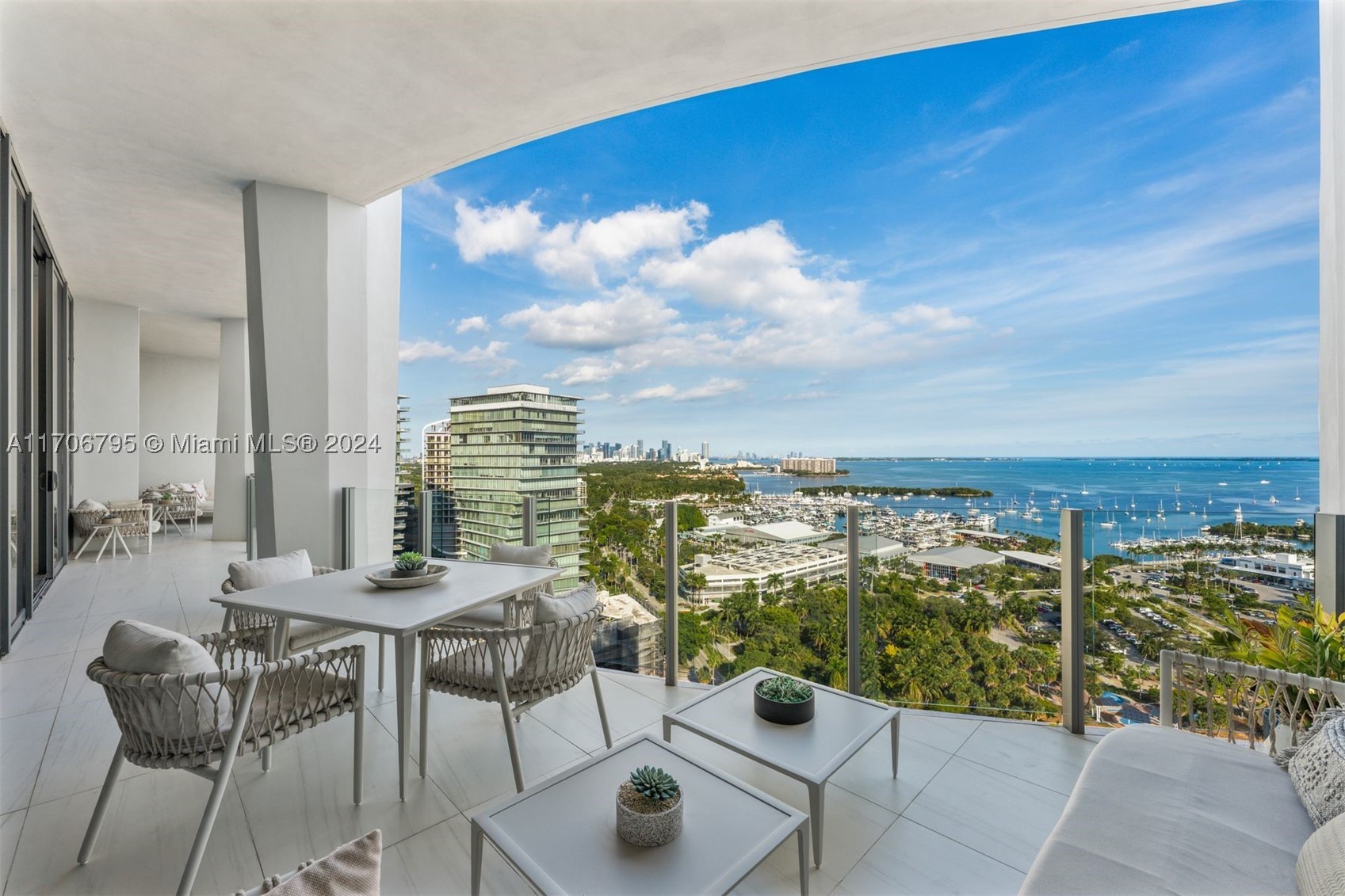 2811 S Bayshore Dr 20Bc — photo