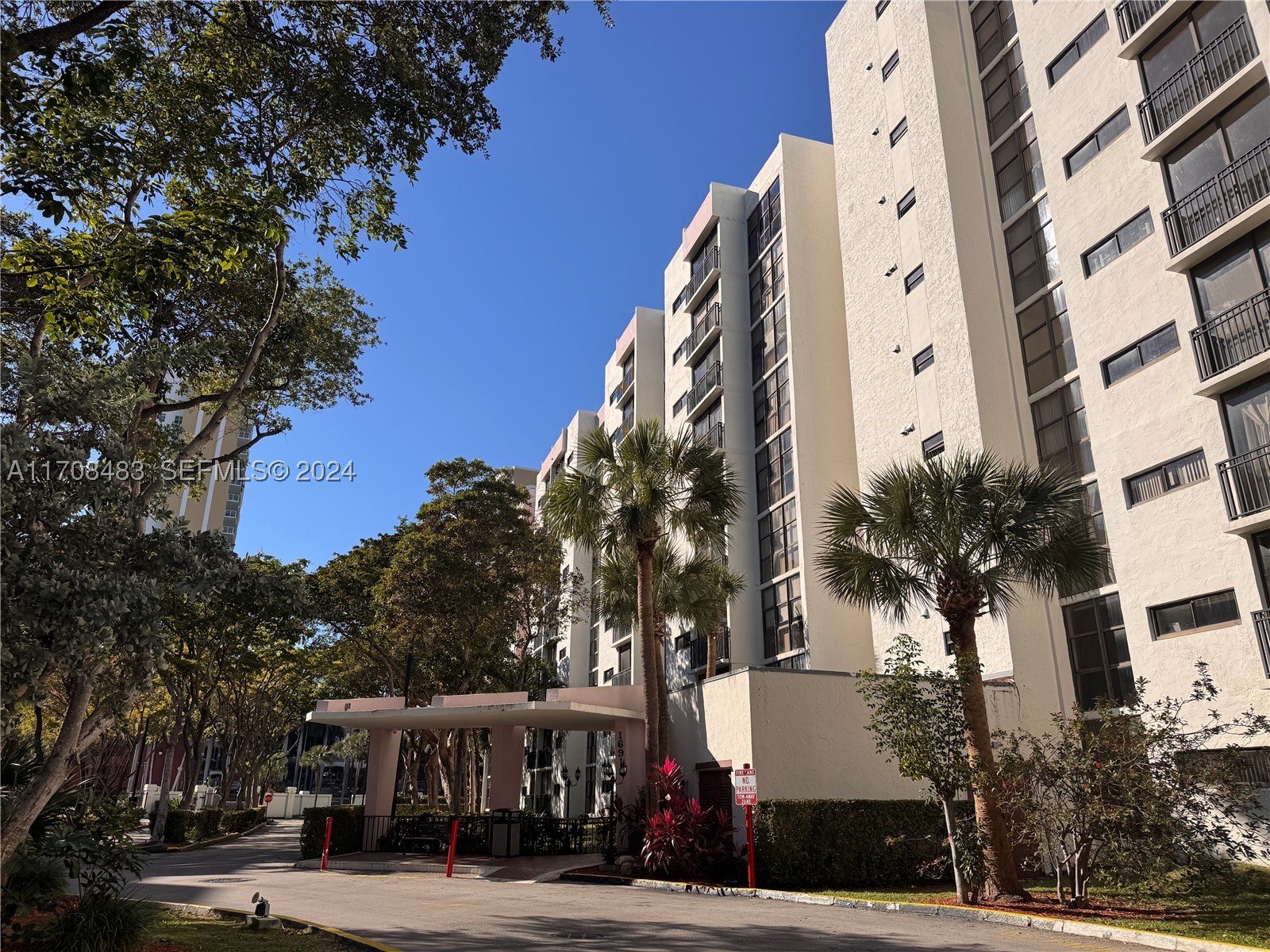 16919 N Bay Rd 117 — photo