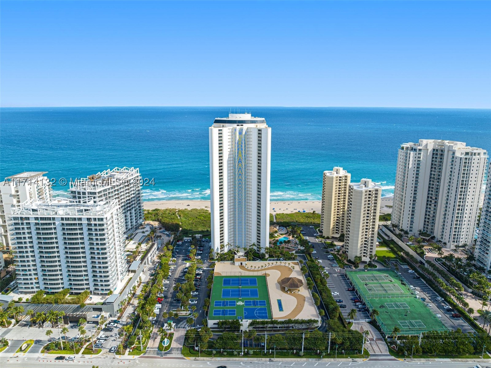 3000 N Ocean Dr 20a — photo