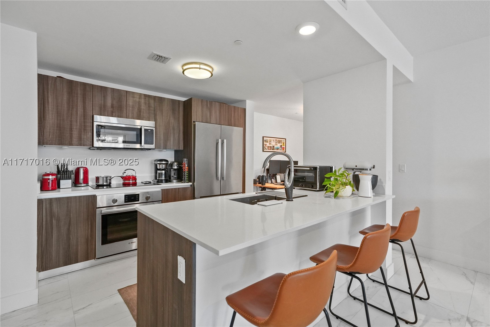 488 NE 18th St 4009 — photo