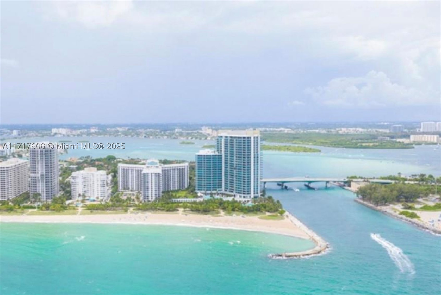 10275 Collins Ave 331 — photo