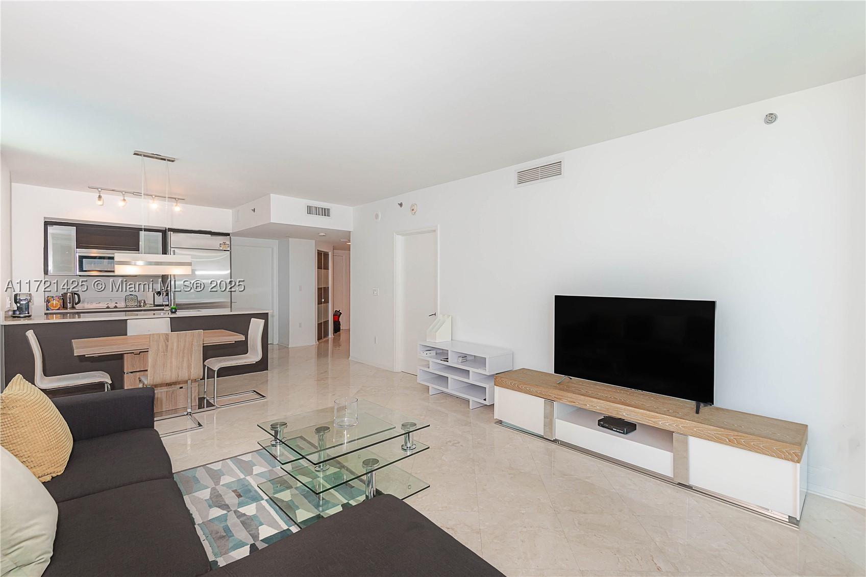 55 SE 6th St 1507 — photo