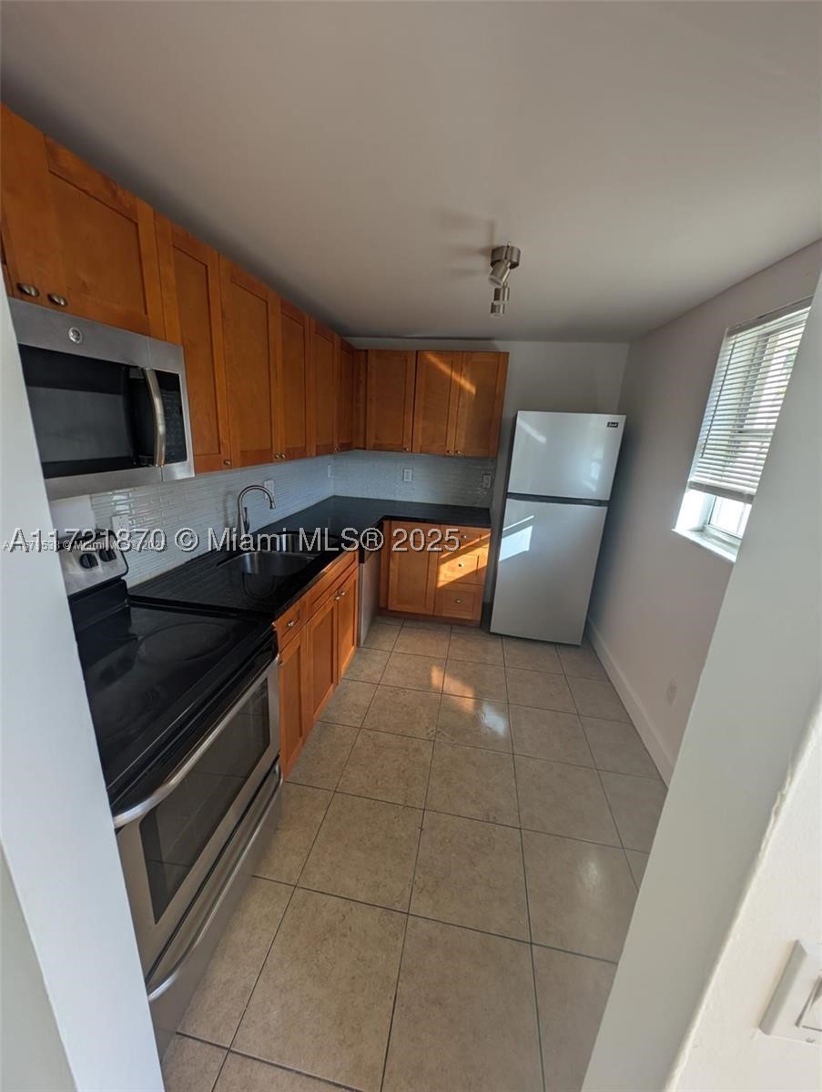2800 NW 56th Ave B202 — photo