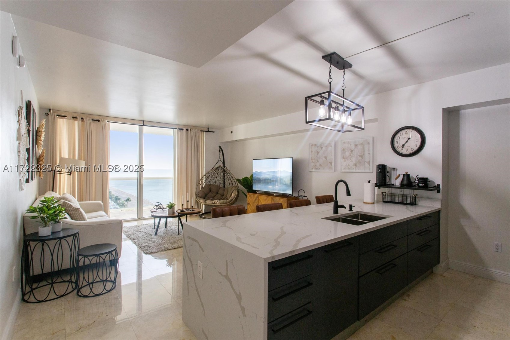 1830 S Ocean Dr 1712 — photo
