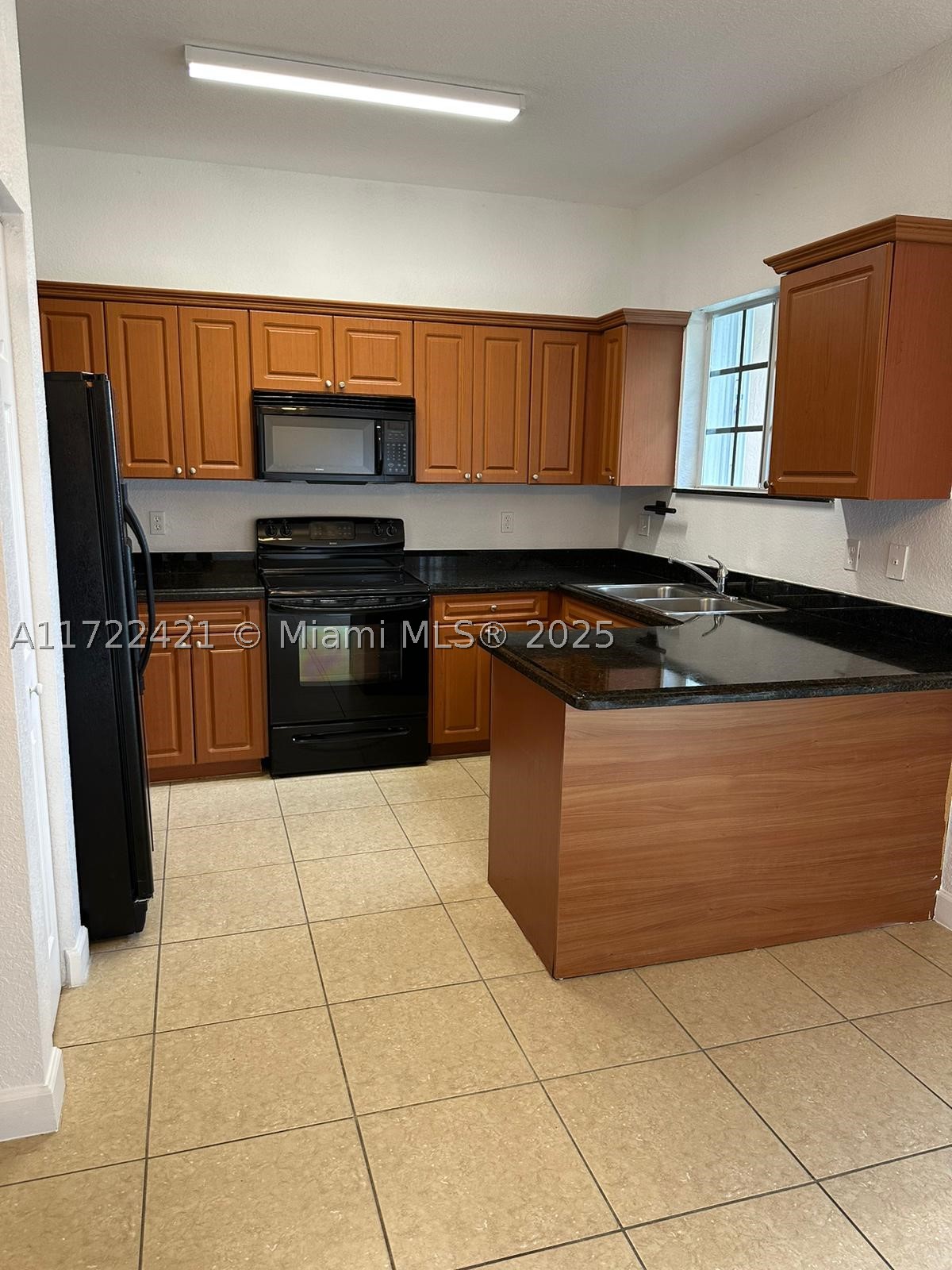 2589 NE 4th St 205 — photo