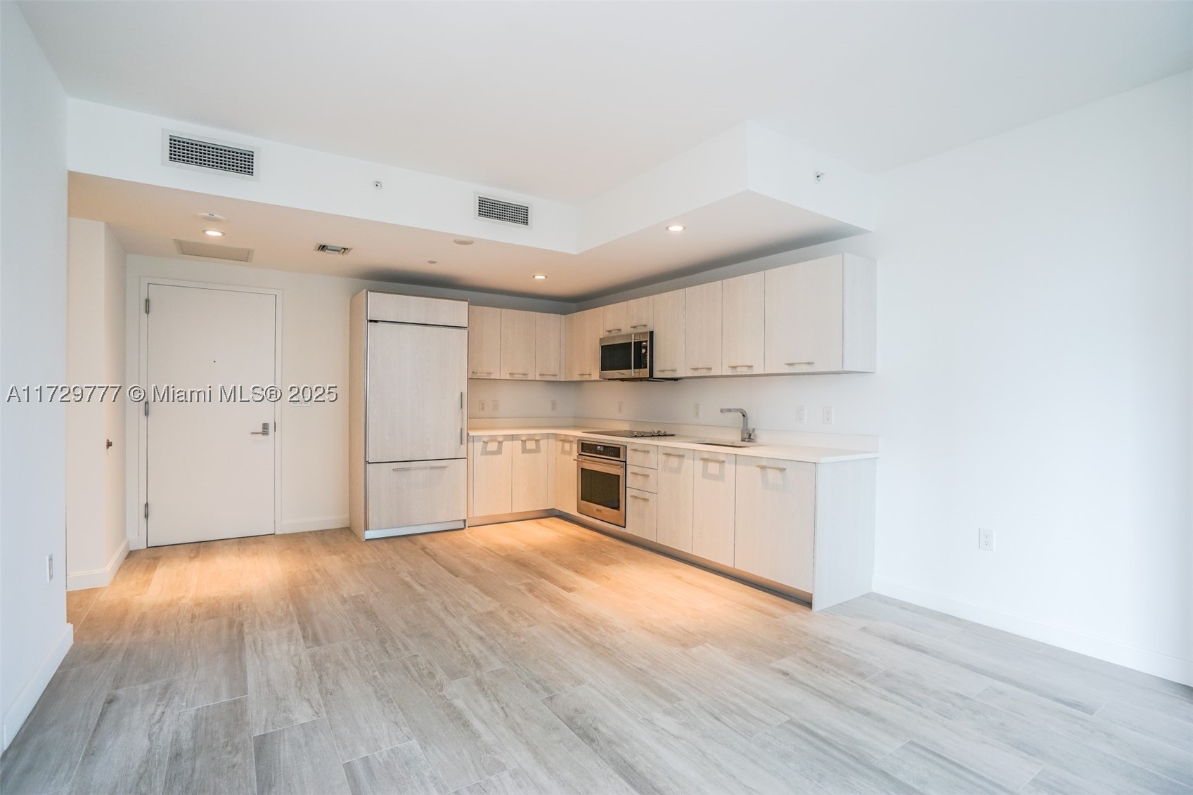 55 SW 9 Street 1407 — photo