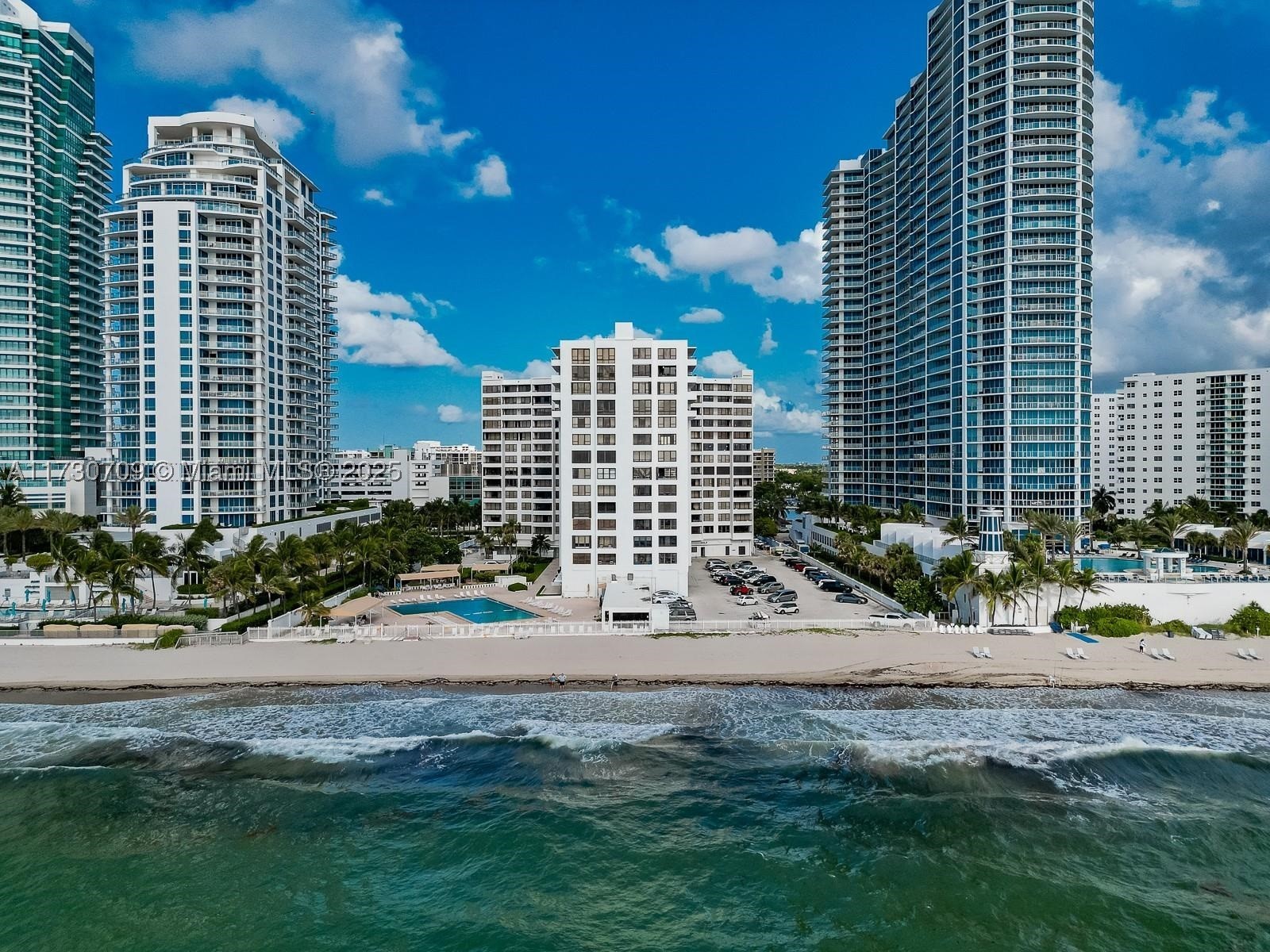 3505 S Ocean Dr 1411 — photo