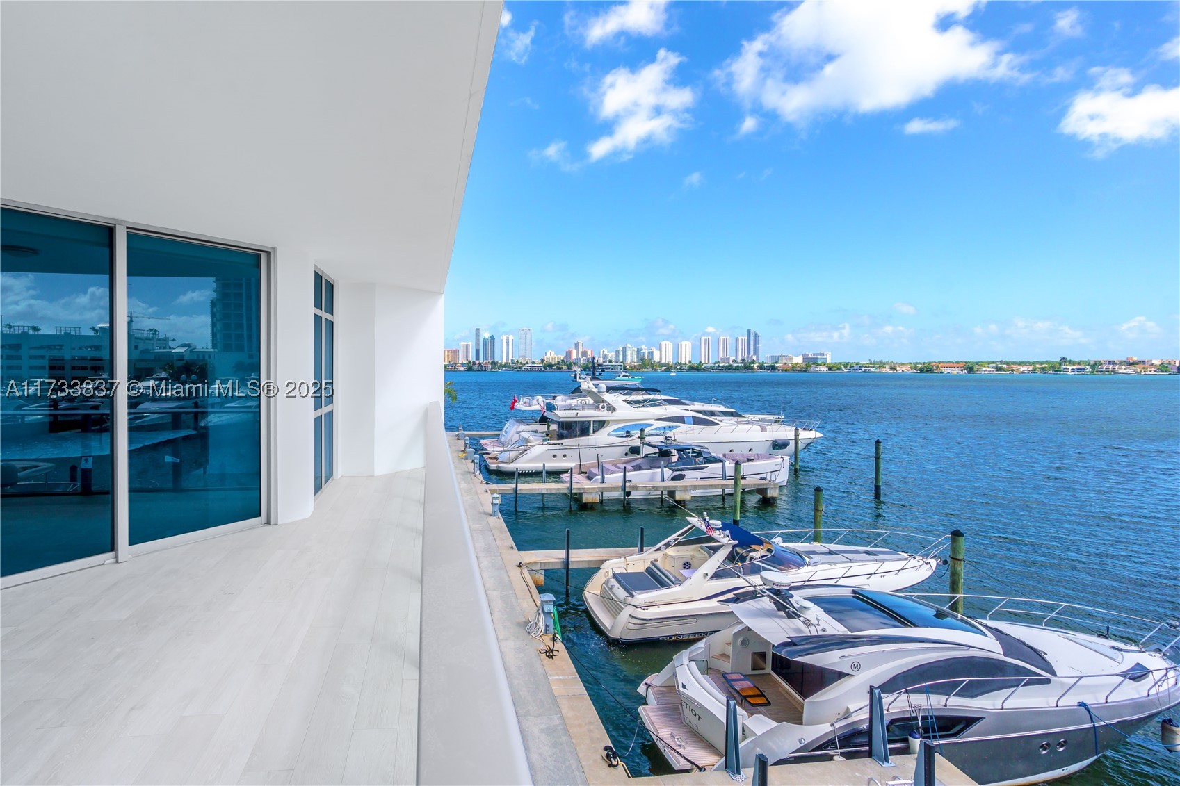 17301 Biscayne Blvd 207 — photo