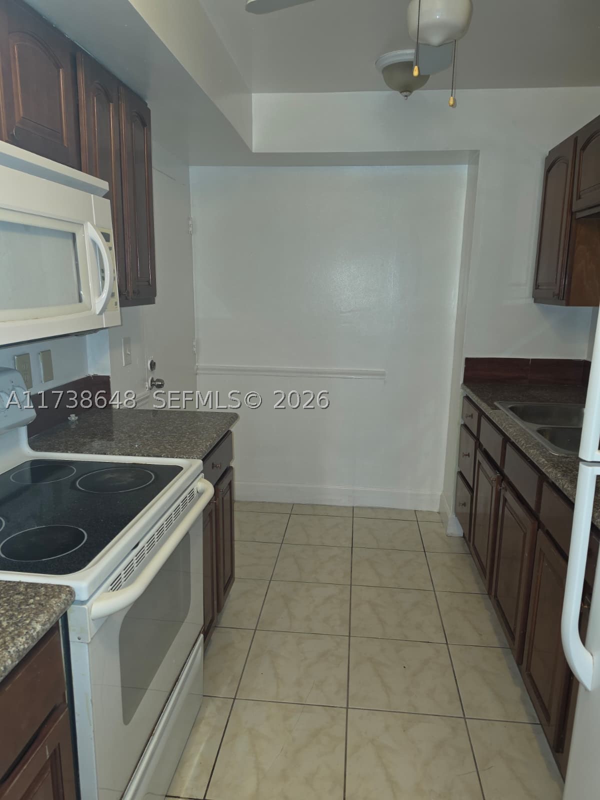 3301 Spanish Moss Ter 415 — photo