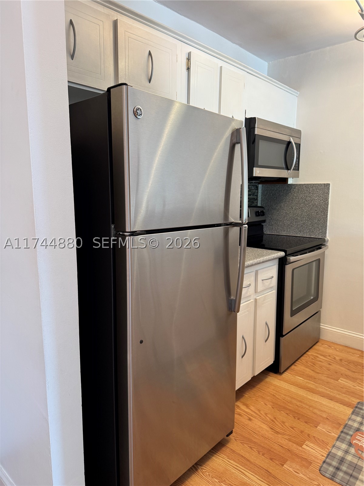 1225 NE 124th St 33a — photo