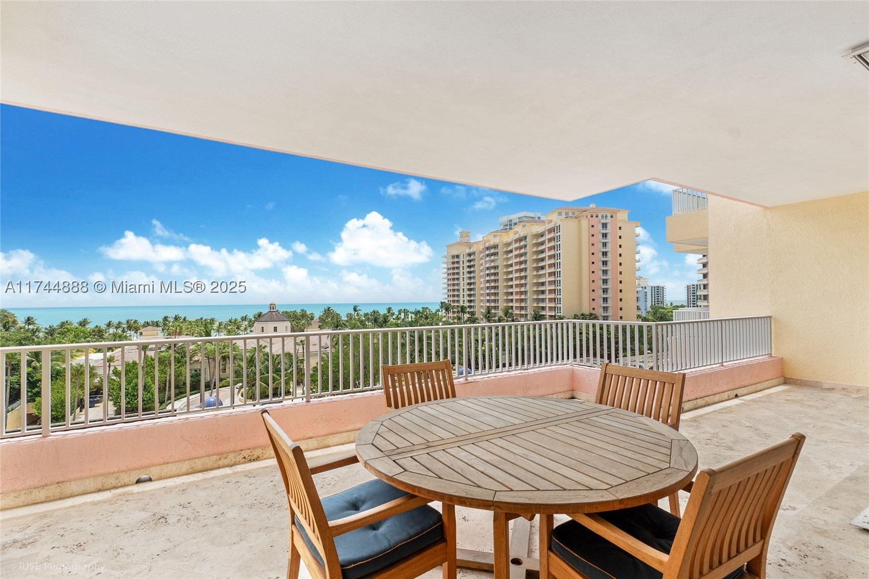 785 Crandon Blvd 705/805 — photo