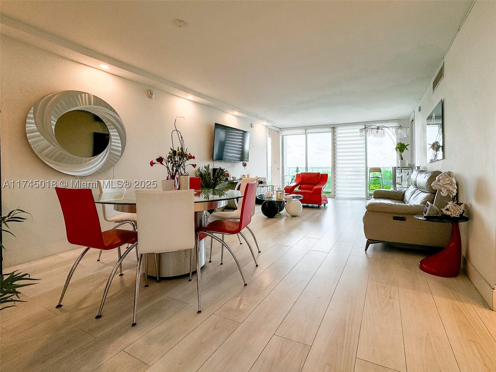 100 Bayview Dr 721 — photo