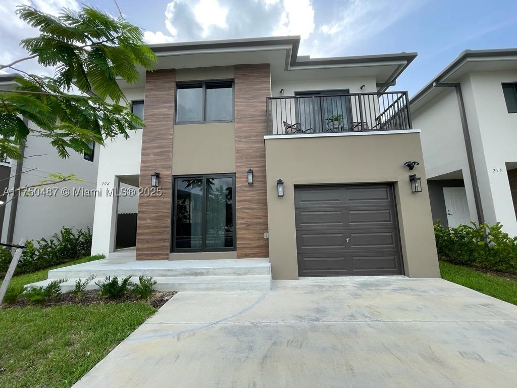 302 NW 11th Ct — photo