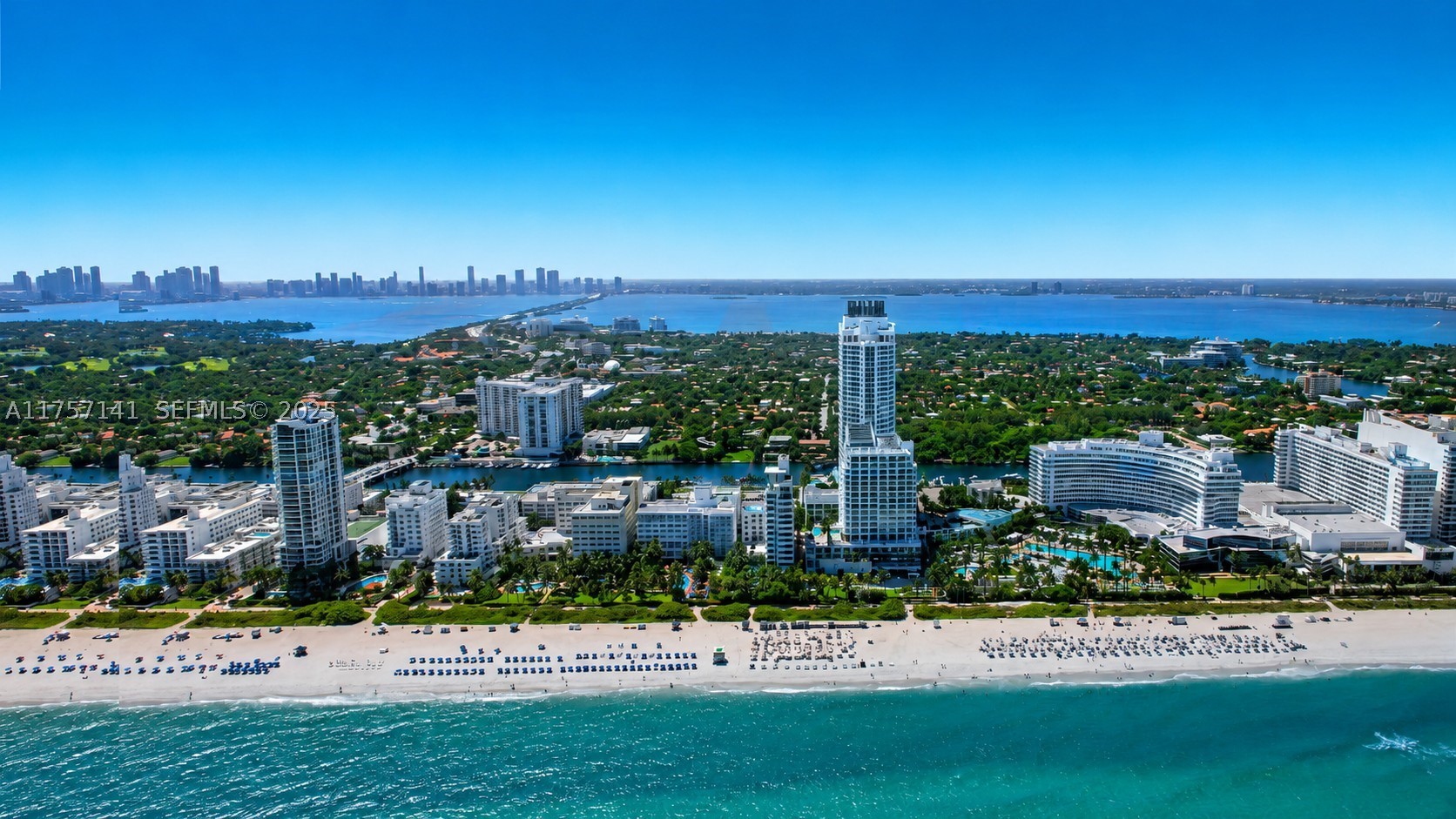 4401 Collins Ave 702/704 — photo