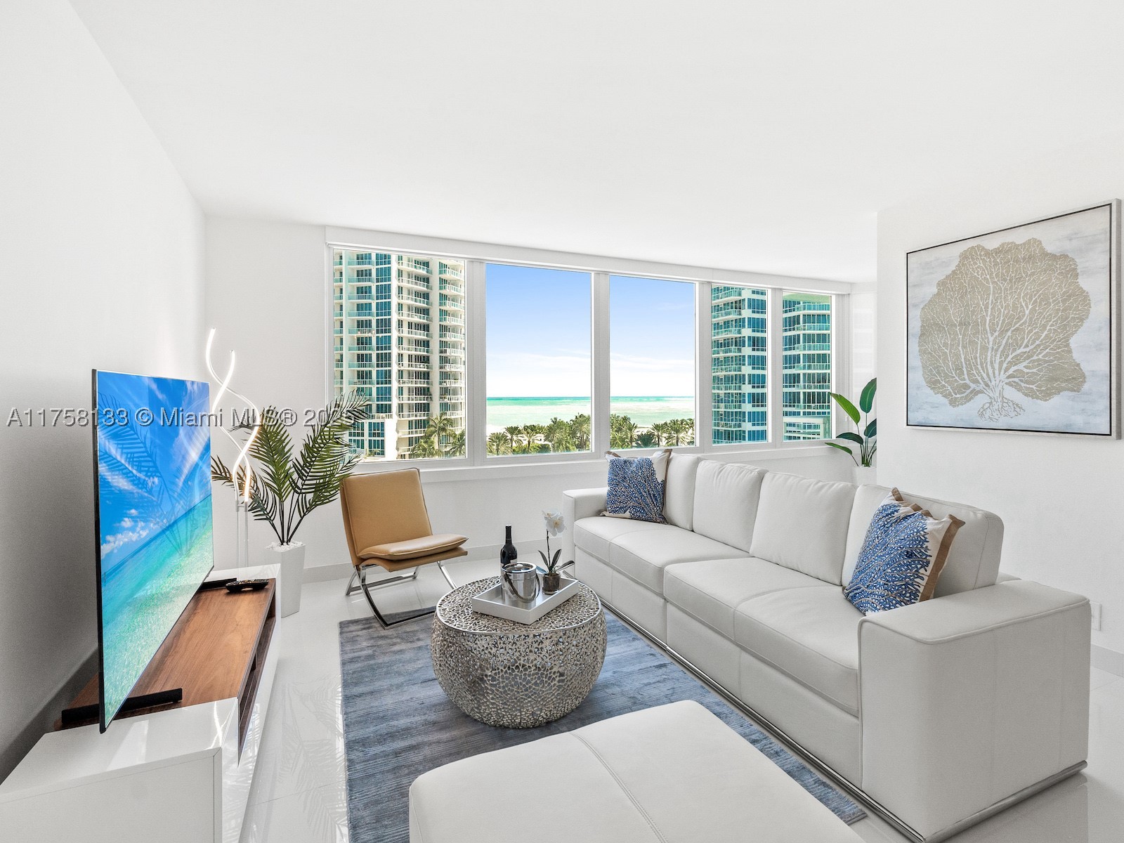 400 S Pointe Dr 906 — photo