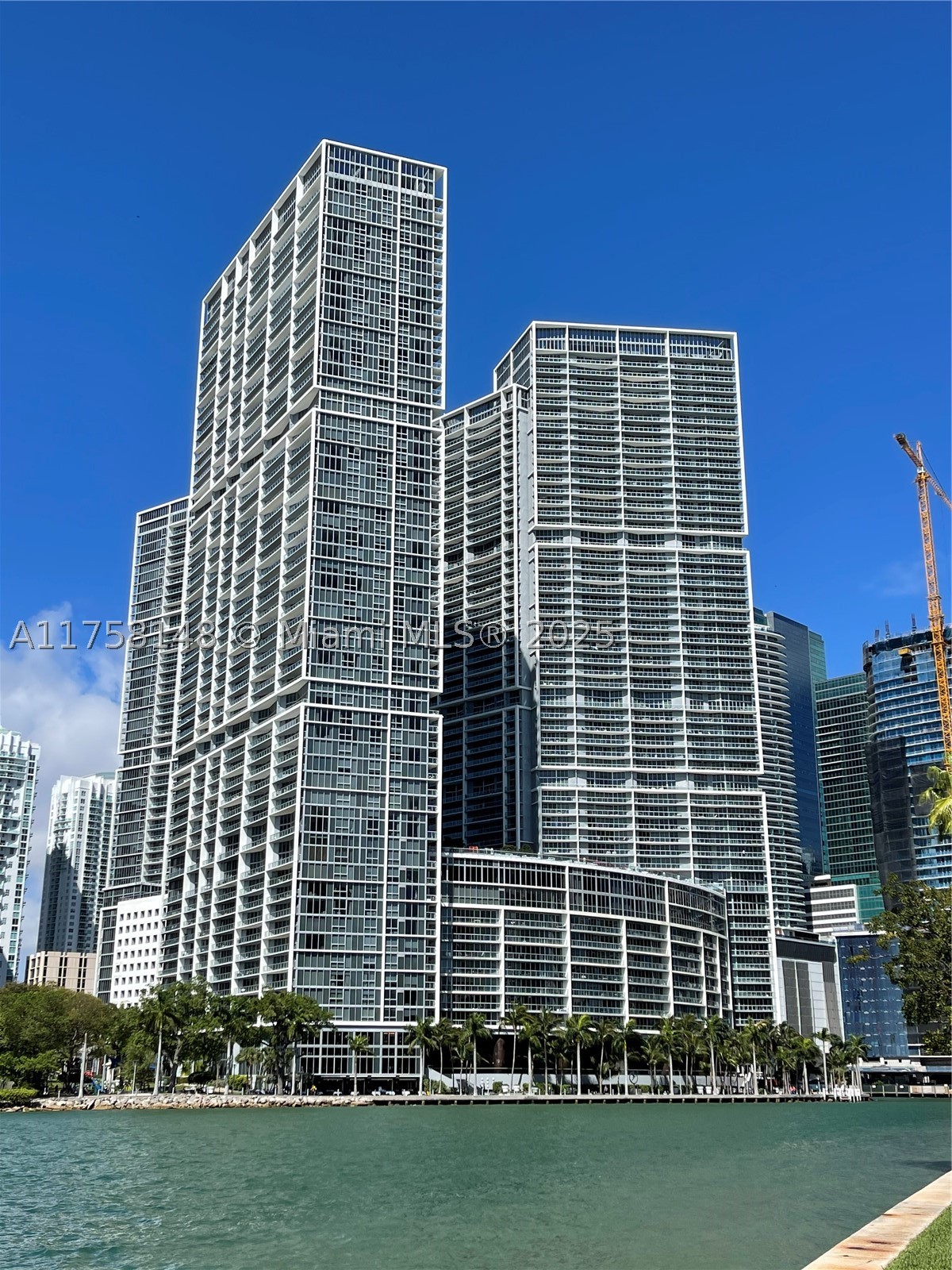 465 Brickell Ave 819 — photo