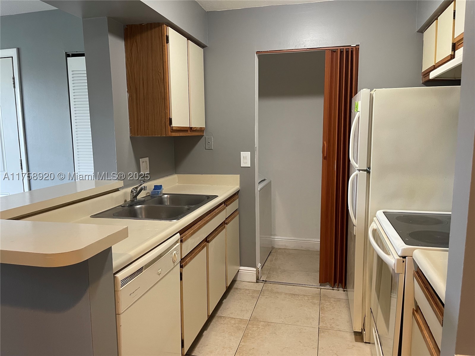 1247 SW 46th Ave 1312 — photo