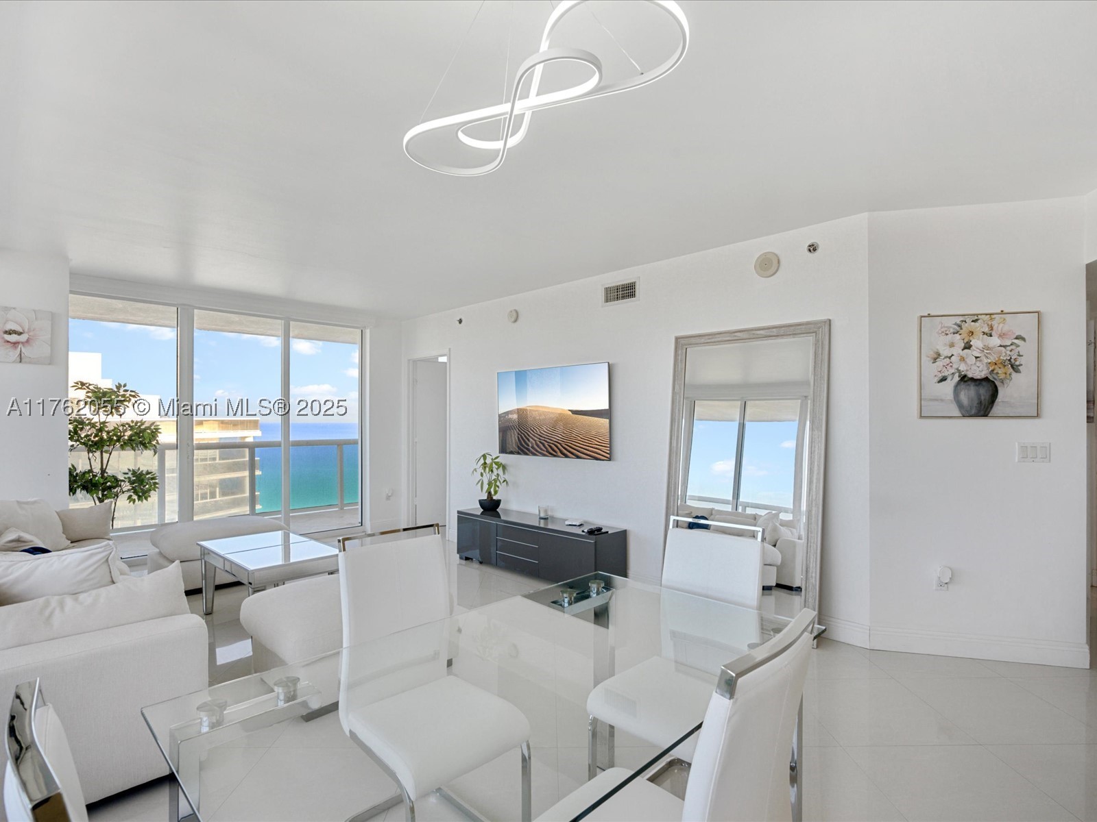 1830 S Ocean Dr 4508 — photo