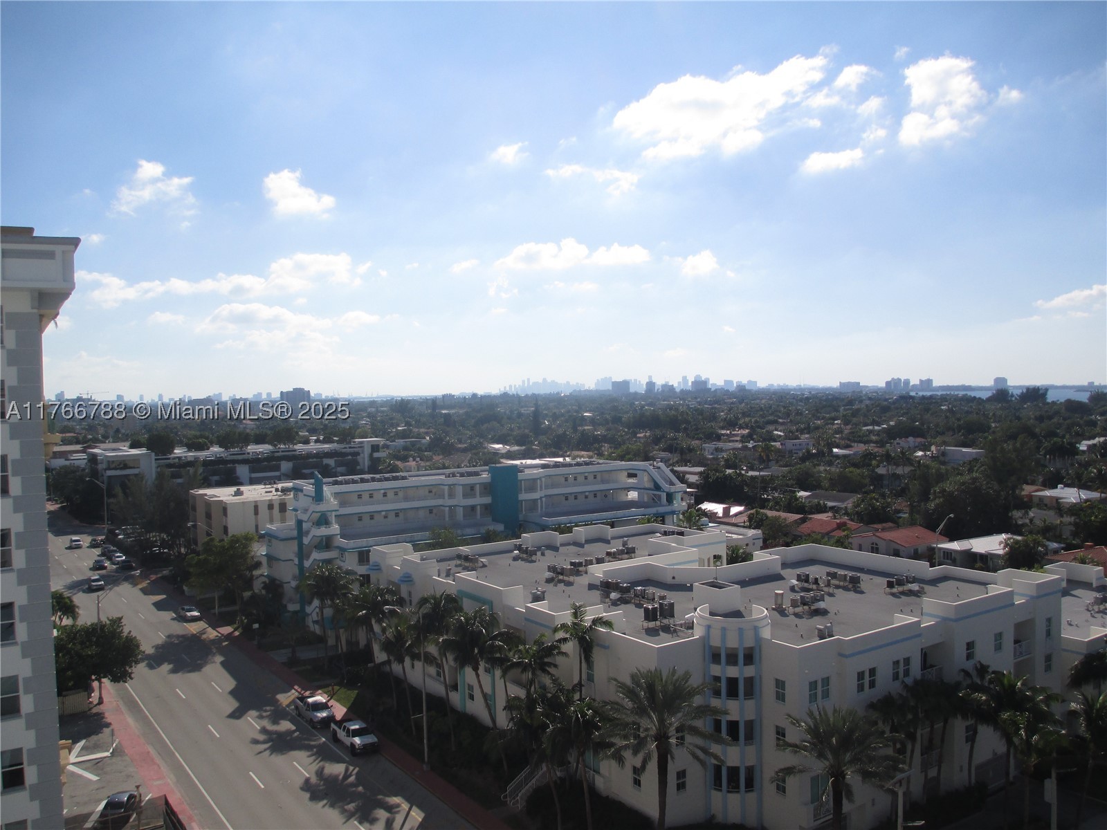 9201 Collins Ave 1021 — photo