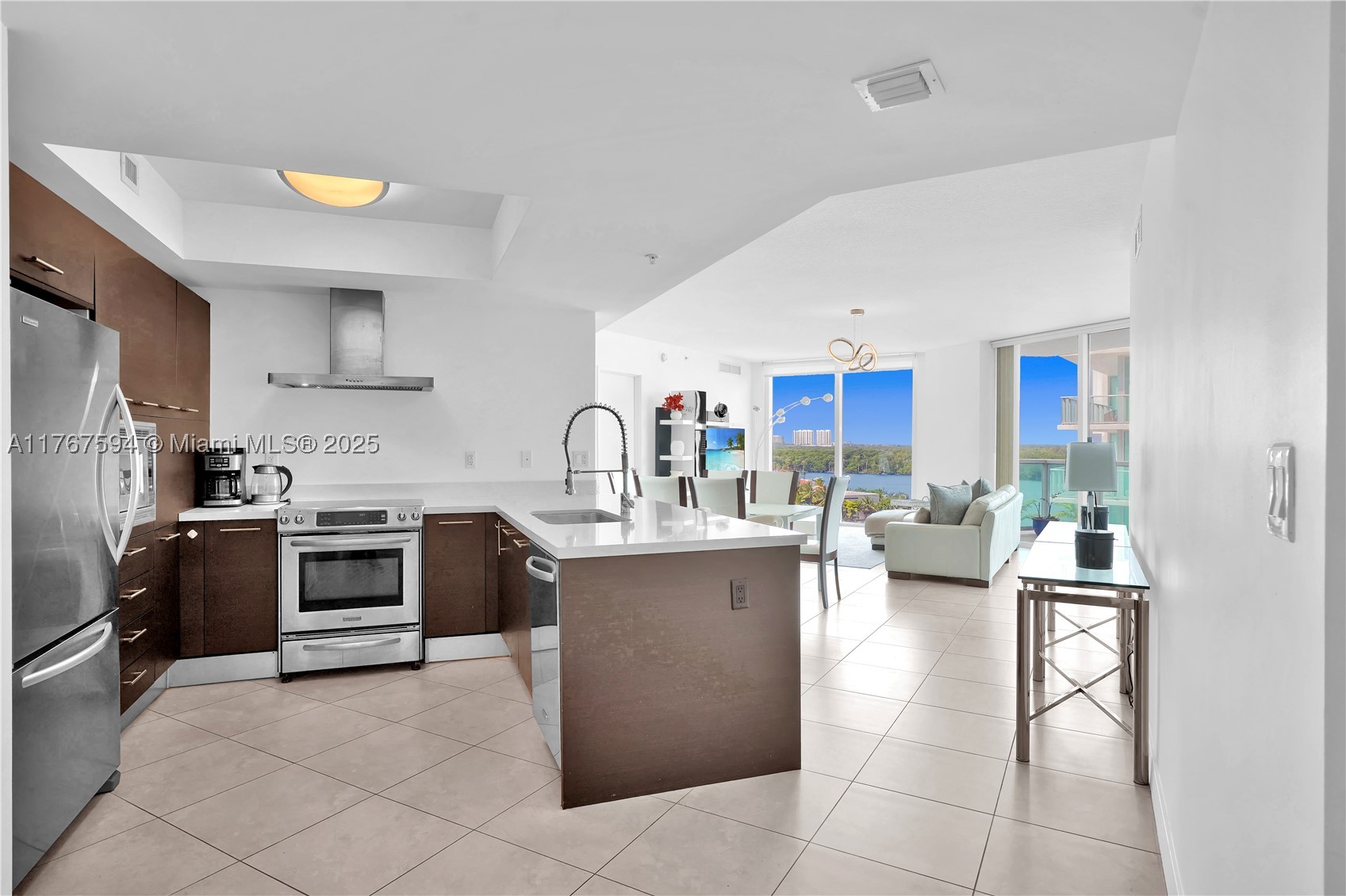 250 Sunny Isles Blvd 3-904 — photo