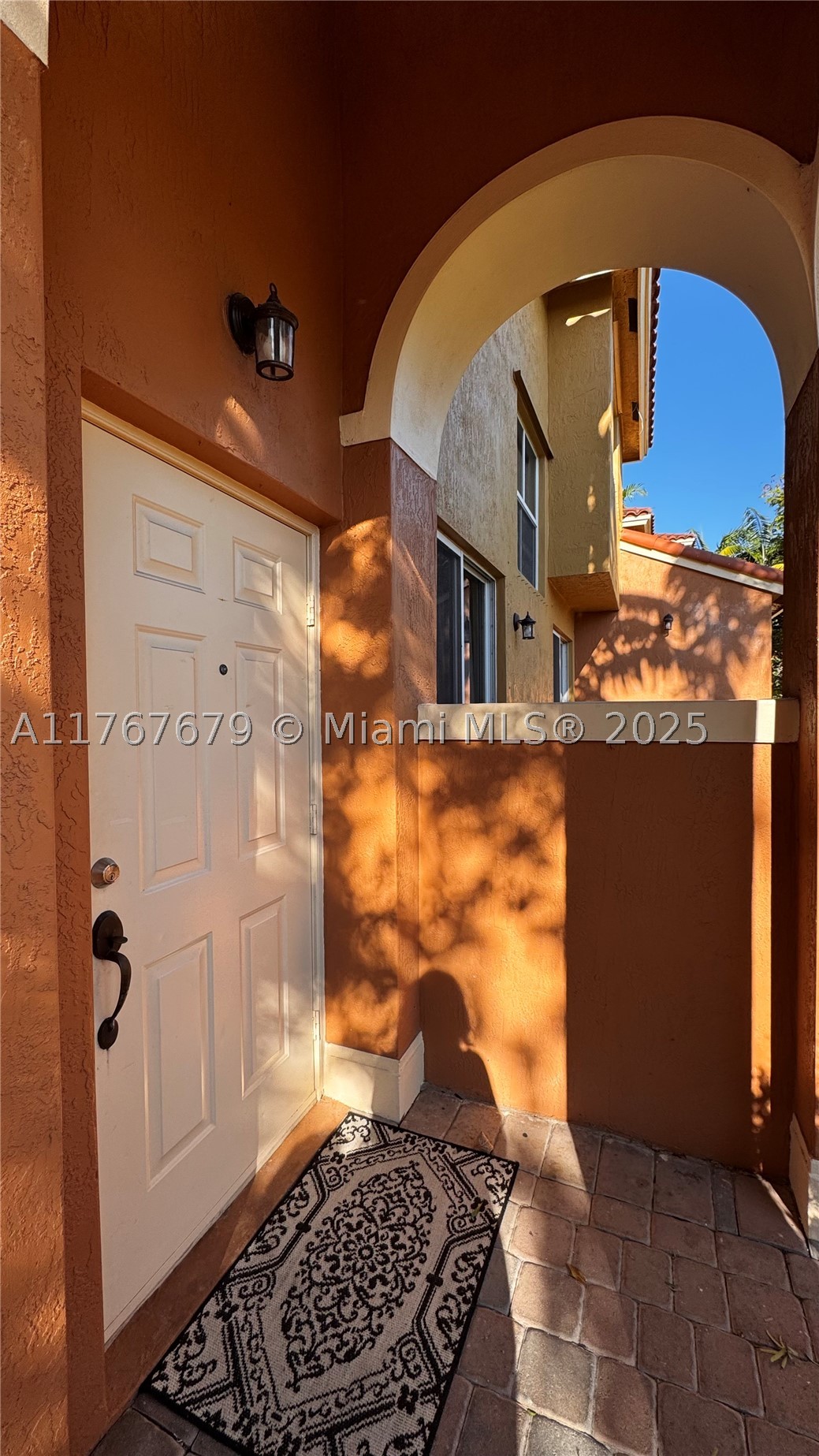 1033 SW 144th Ave 2705 — photo