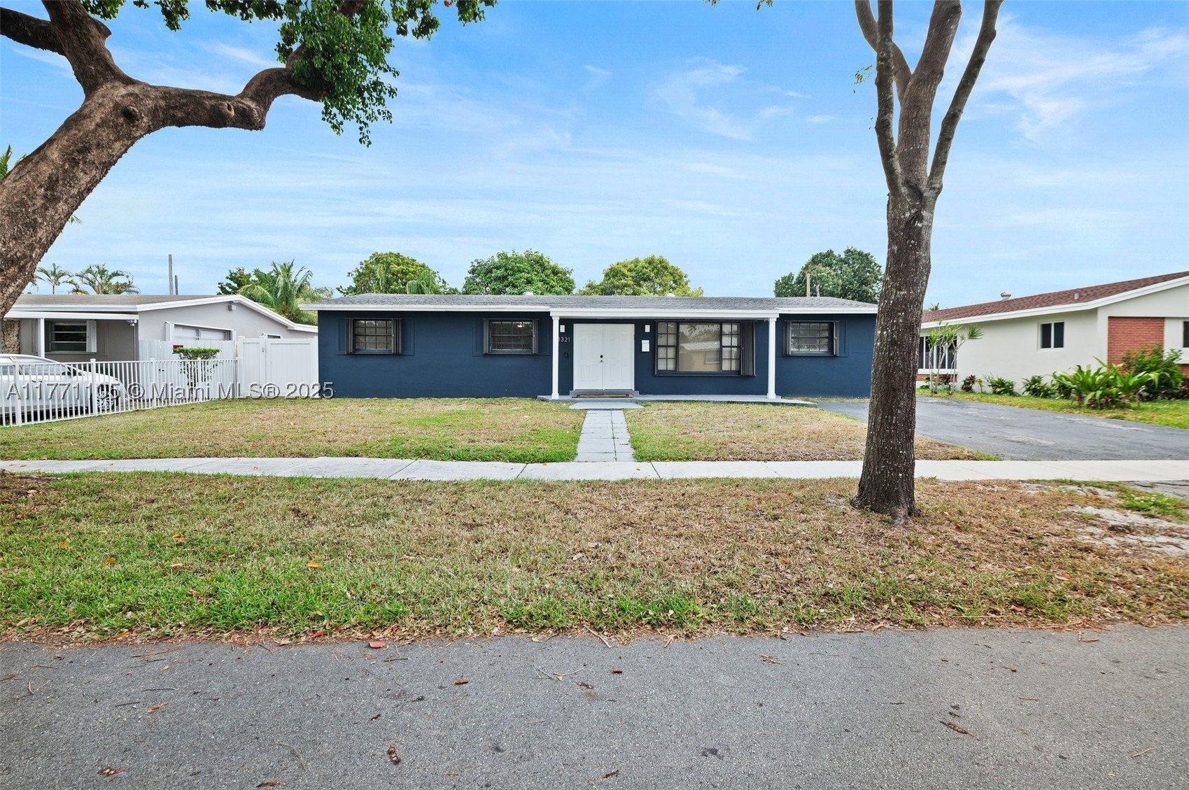 18321 NE 7th Ct — photo
