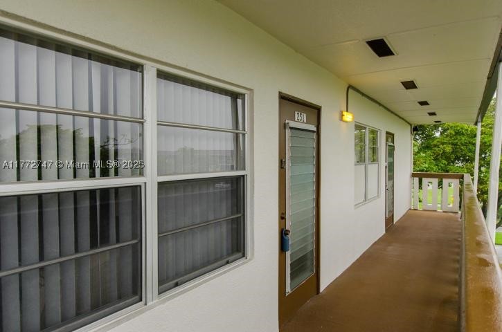 251 Mansfield F 251F — photo