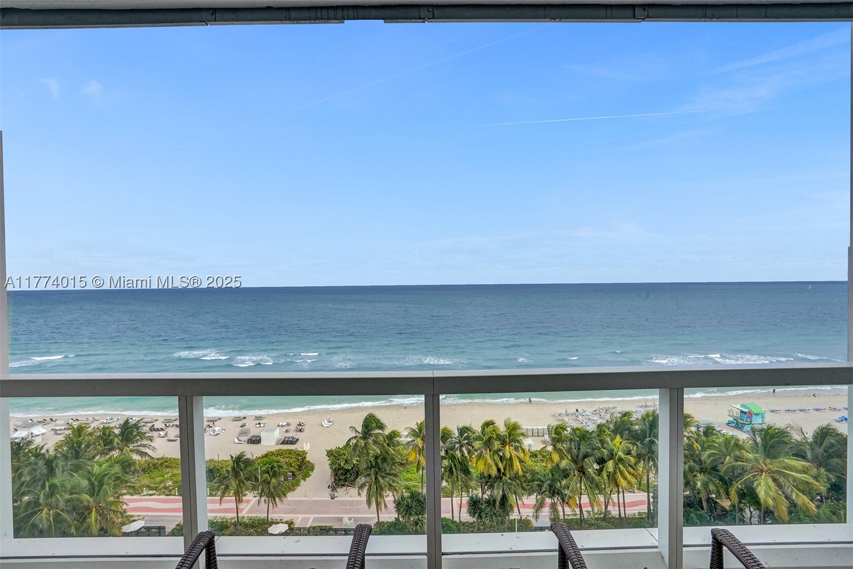 4391 Collins Ave 913/914 — photo
