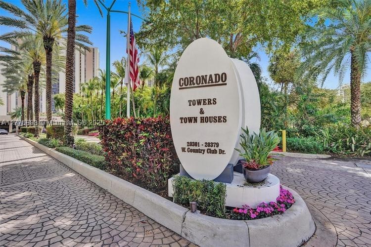 20335 W Country Club Dr 905 — photo