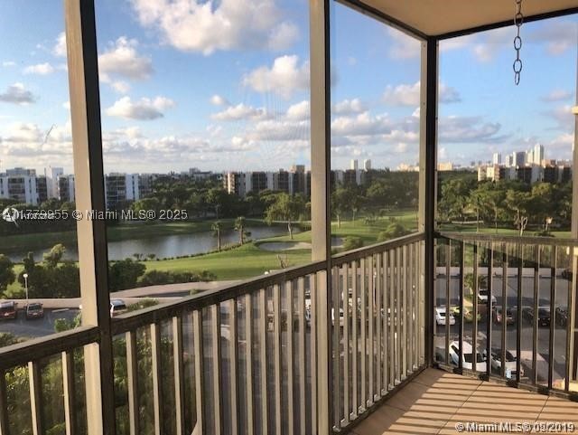 20301 W Country Club Dr 830 — photo