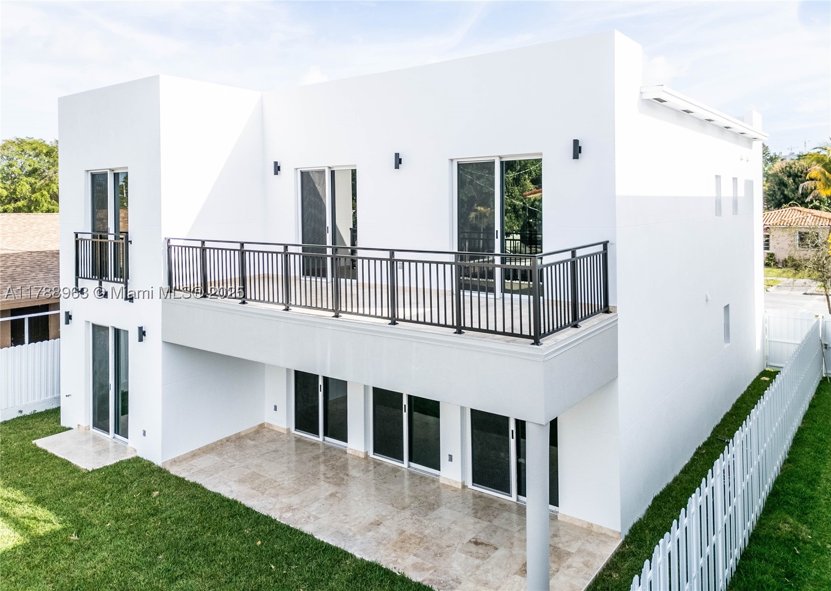 910 SW 24th Road, Miami, FL 33129 — photo 3
