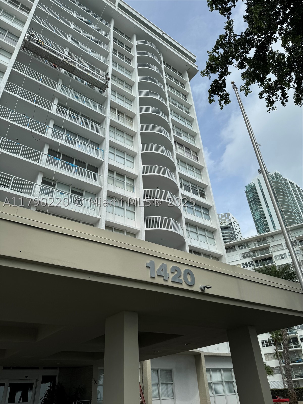 1420 Brickell Bay Dr 103a1 — photo