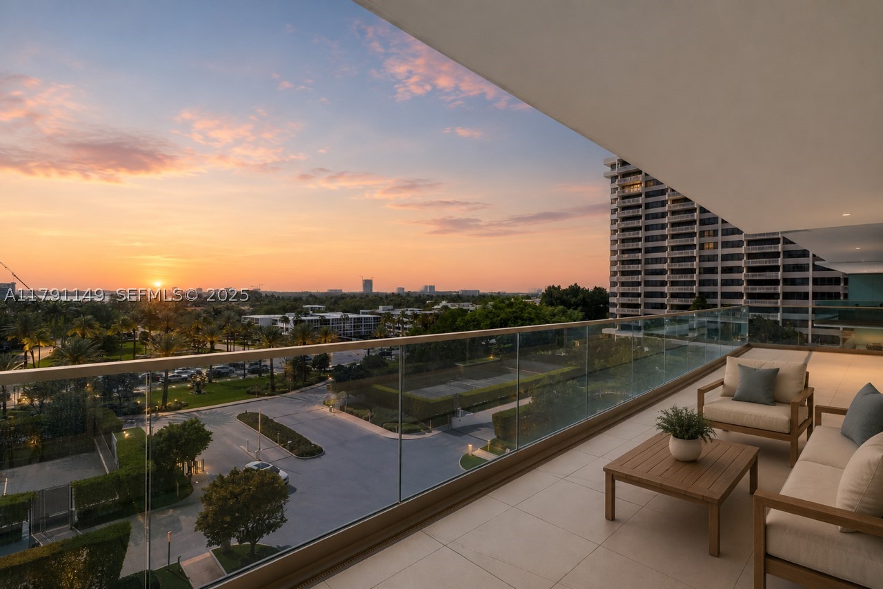 10201 Collins Ave 605 — photo