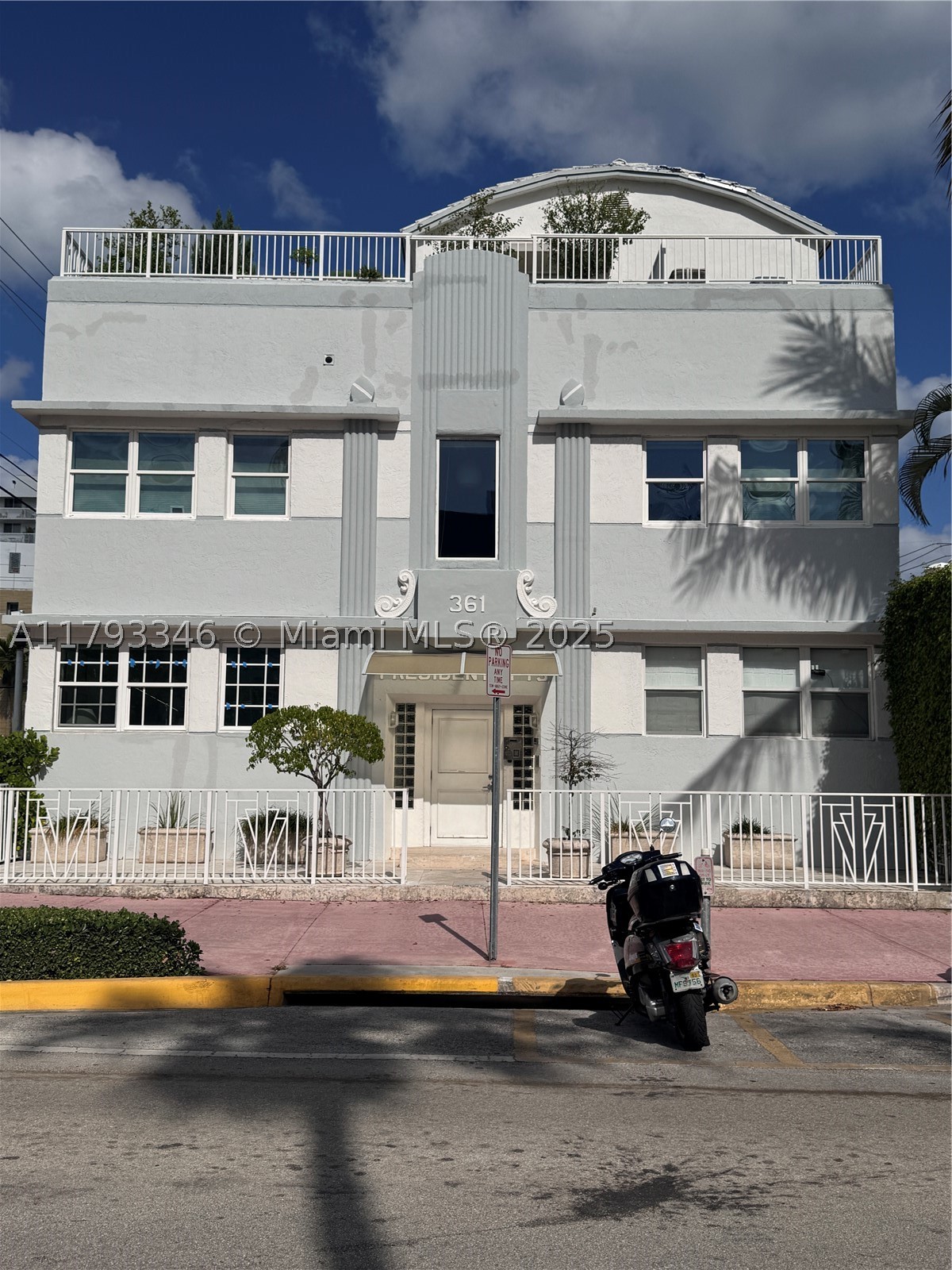361 Collins Ave Unit a2 — photo