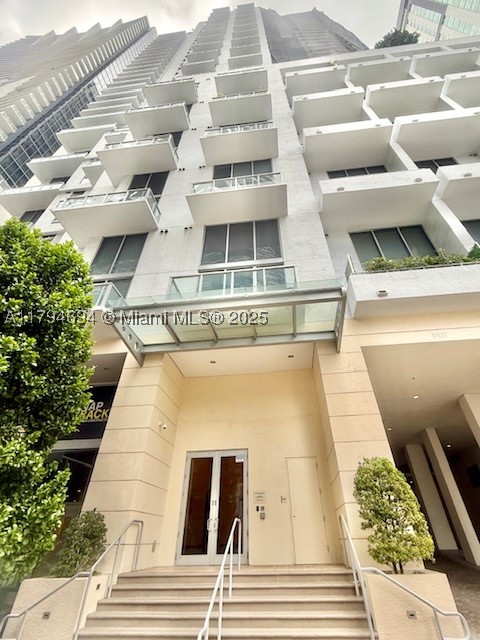 1050 Brickell Ave 1602 — photo