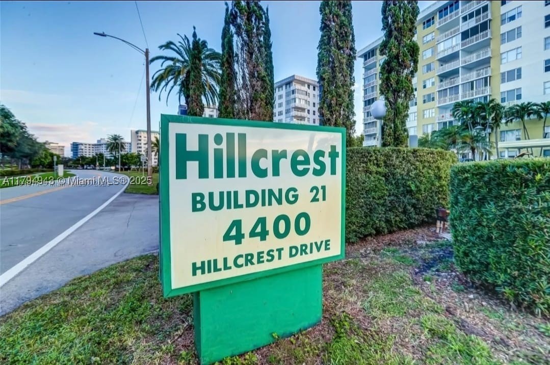 4400 Hillcrest Dr 215-B — photo